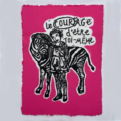 Le courage  black and fluorescent pink hover